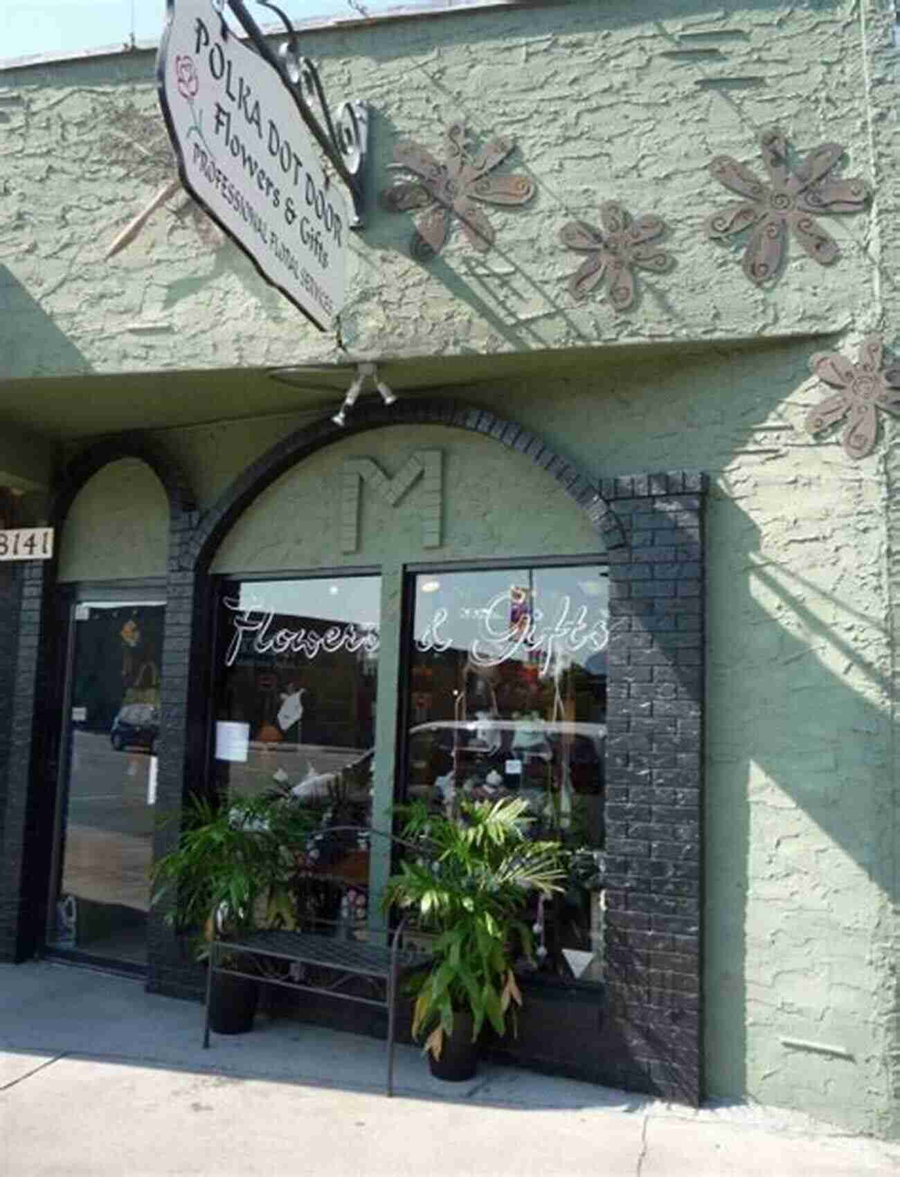 Charming Streets Of Osoyoos Village Lined With Vibrant Flowers Osoyoos British Columbia Canada In Colour Photos: Saving Our History One Photo At A Time (Cruising Canada 10)