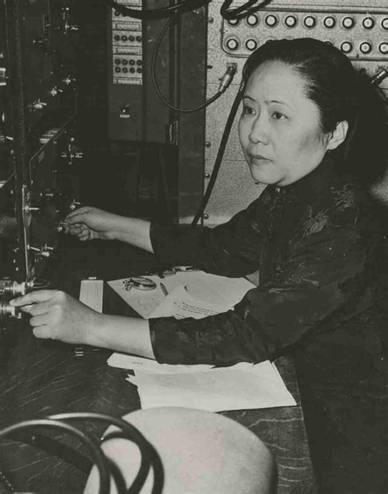 Chien Shiung, The Amazing Physicist Chien Shiung The Amazing Physicist: Chien Shiung Wu (STEM STARS 4)