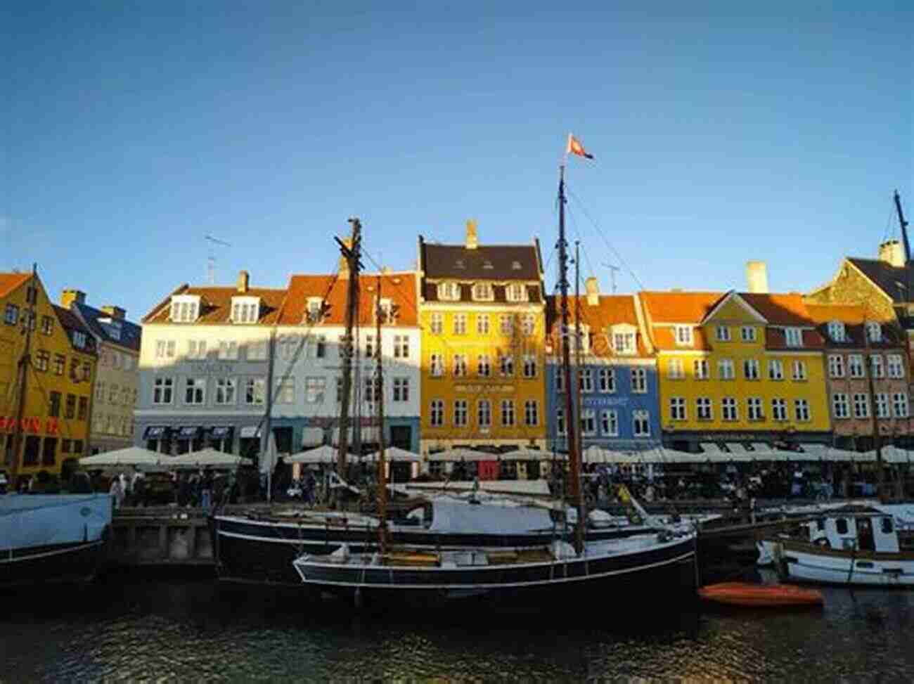 Colorful Houses Along Nyhavn Canal Time Out Copenhagen (Time Out Guides)