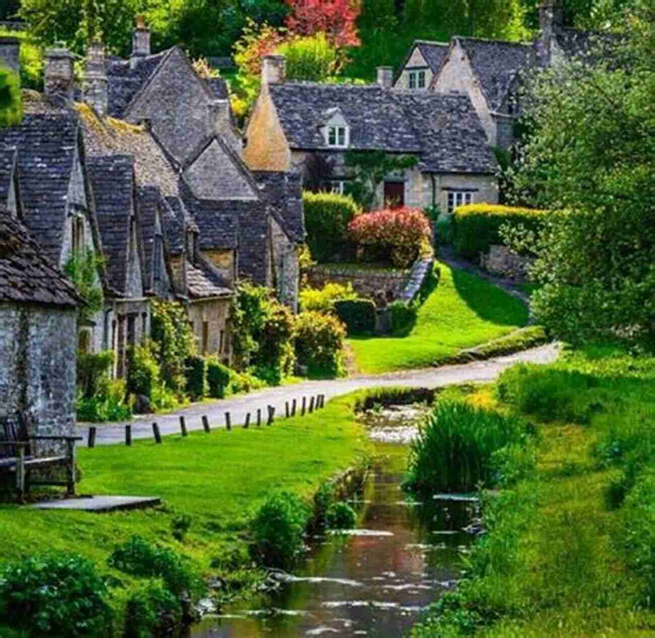 Countryside Landscape Of The Cotswolds, A Beautiful Destination For Visitors Visitor S Guide To The English Cotswolds: 4th Edition