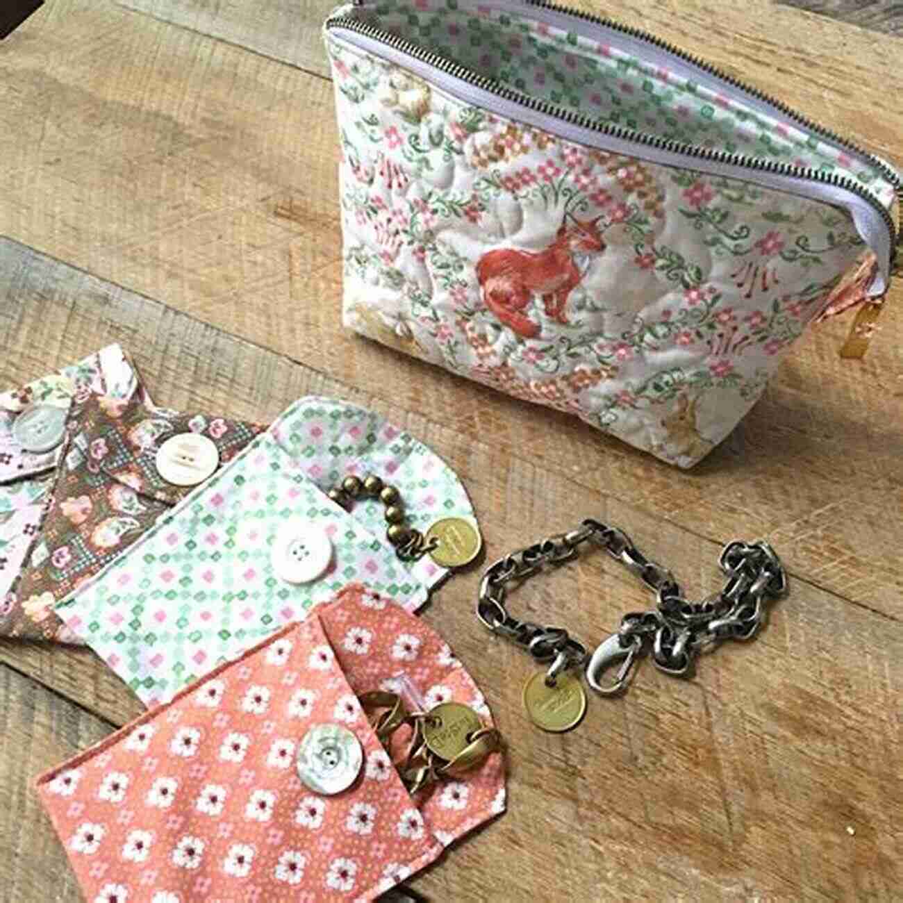 DIY Fabric Jewelry Pouch Fat Quarter: Bags Purses: 25 Projects To Make From Short Lengths Of Fabric