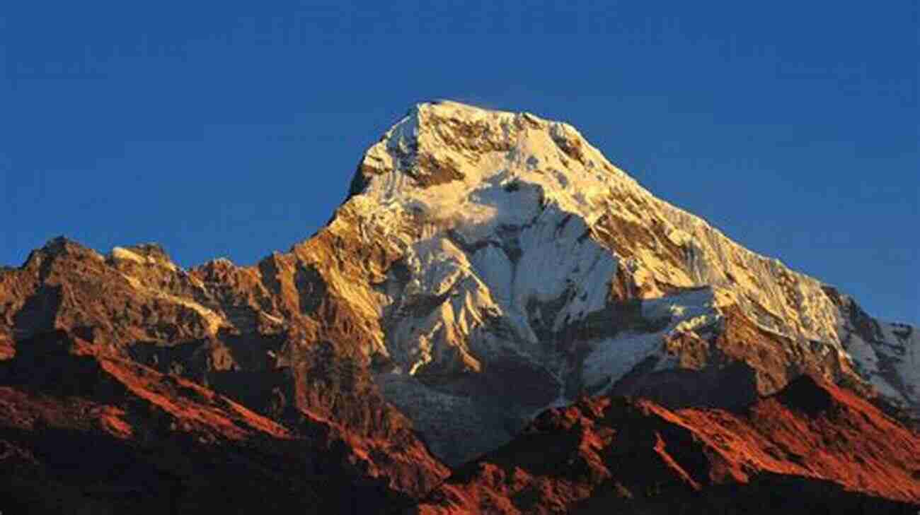 Experience The Breathtaking Annapurnas Mountain Range In Nepal Trekking The Annapurnas With A Nepalese Family (Adventure Travel 5)