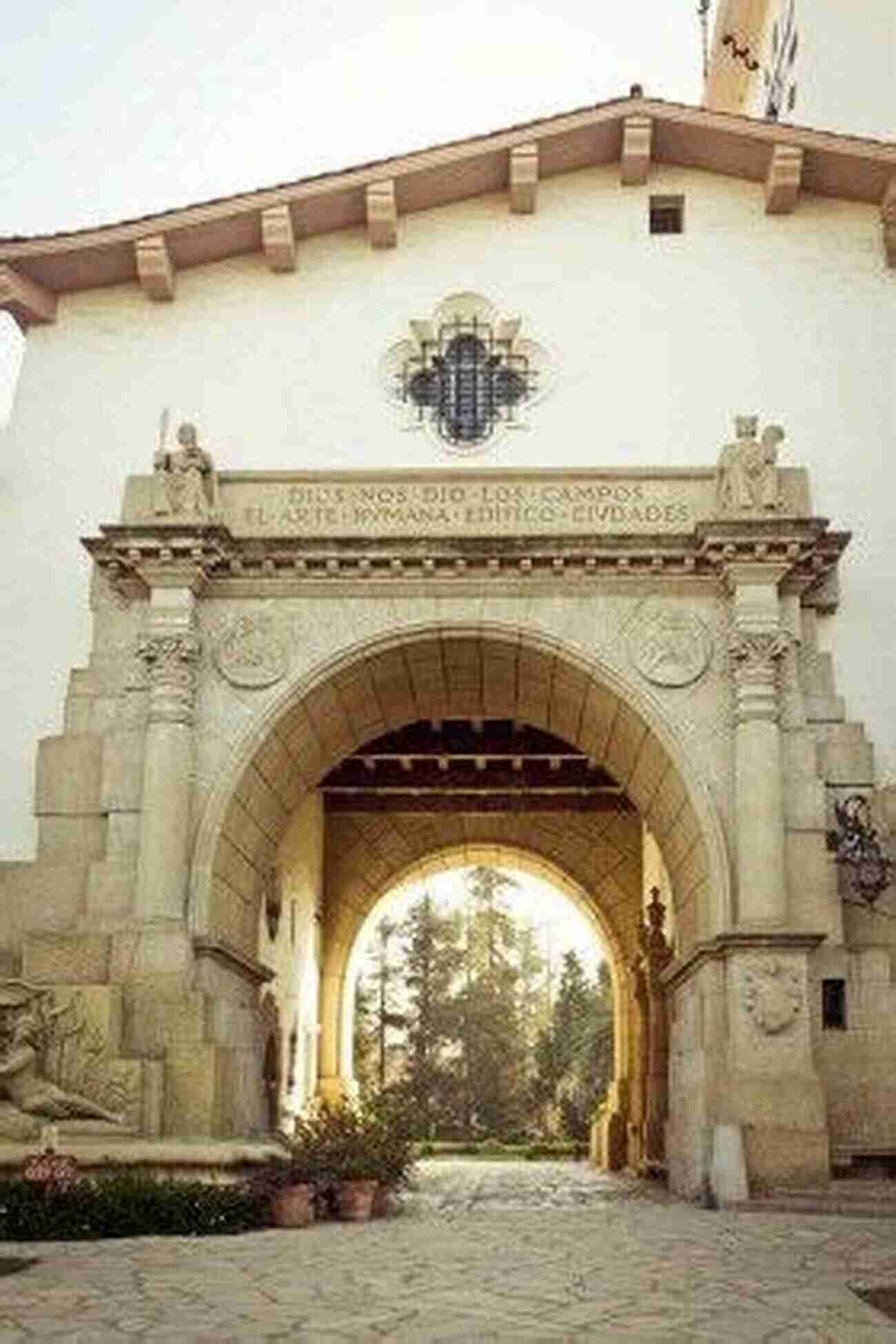 Explore The Stunning Architecture Of Santa Barbara Downtown Landmarks Santa Barbara Downtown Landmarks And Legends (Tours4Mobile 331)