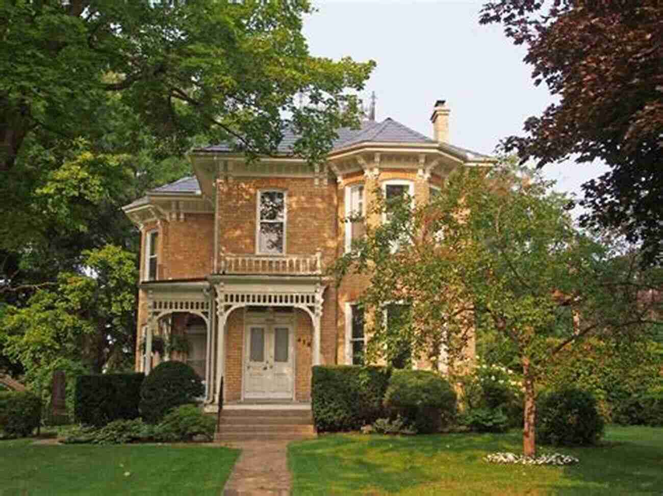 Historic Building In Strathroy, Ontario Strathroy Ontario In Colour Photos: Saving Our History One Photo At A Time (Cruising Ontario 236)