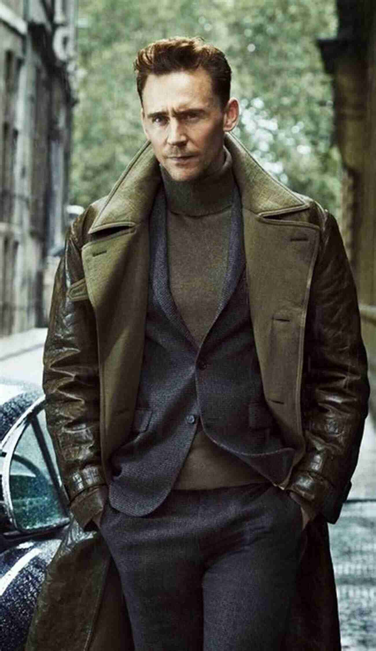 Tom Hiddleston Wearing A Glamorous Aran Sweater Vintage Hollywood Knits: Knit 20 Glamorous Sweaters As Worn By The Stars